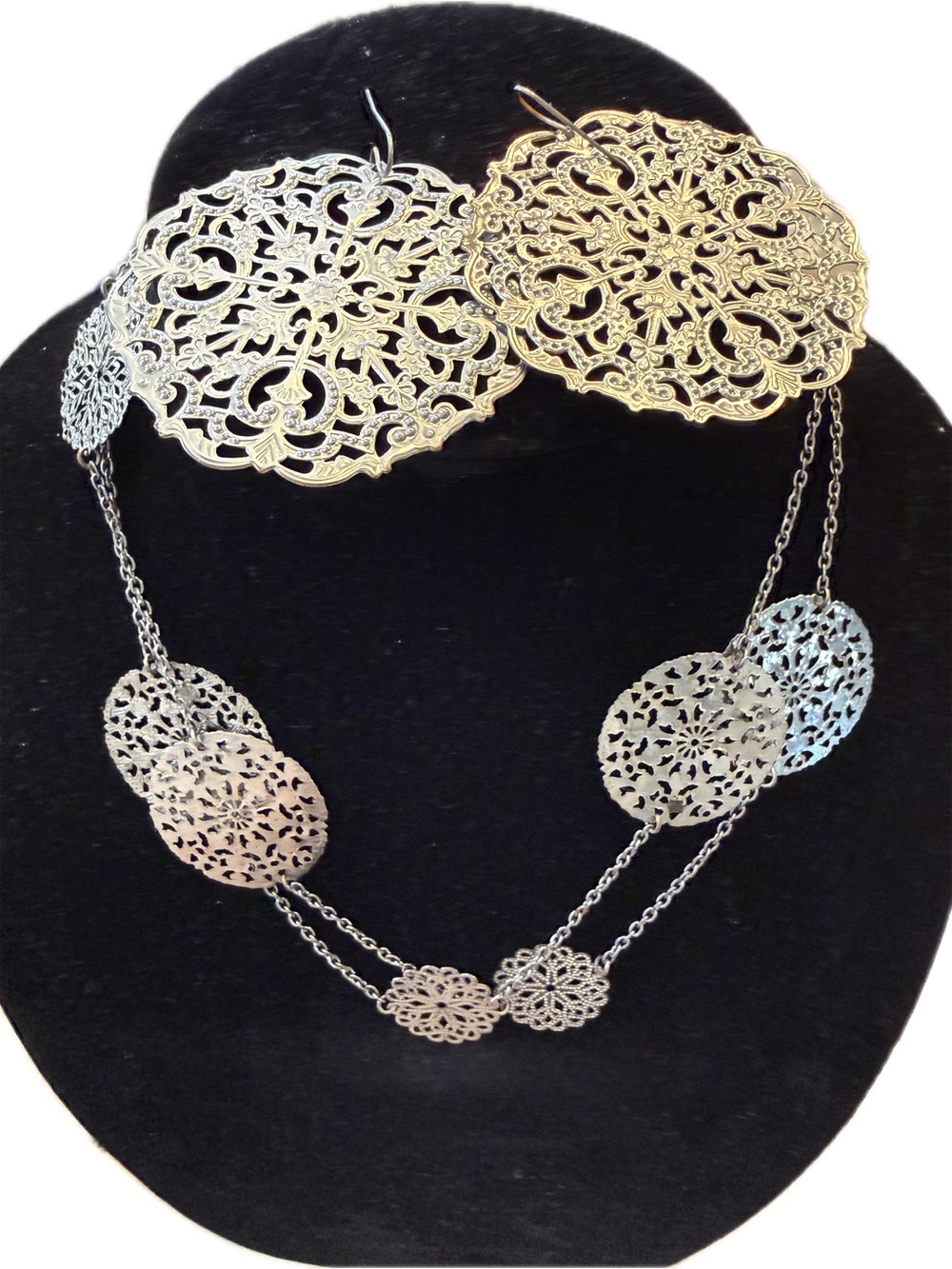 Silver Filigree Medallion Multi-Disc 19” Necklace and 2” Pierced Earrings